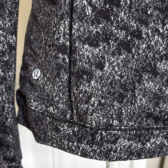 Lululemon Outrun the Elements 1/2 Zip Pullover Top Jacquard Black Size 8 - Picture 5 of 10